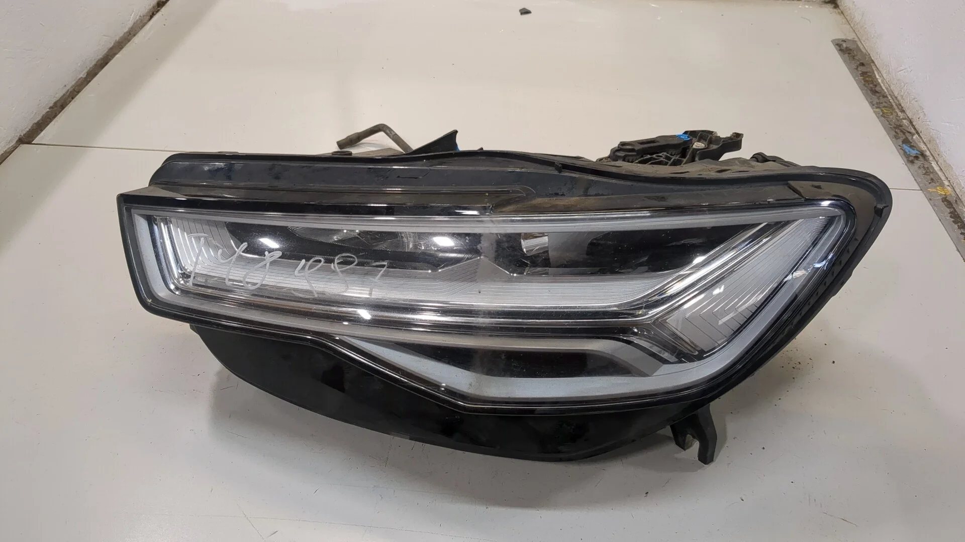 Фара (передняя) Audi A6 (C7) 2011-2018 КПП автомат (АКПП) CNHA Дизель 2 л TDI