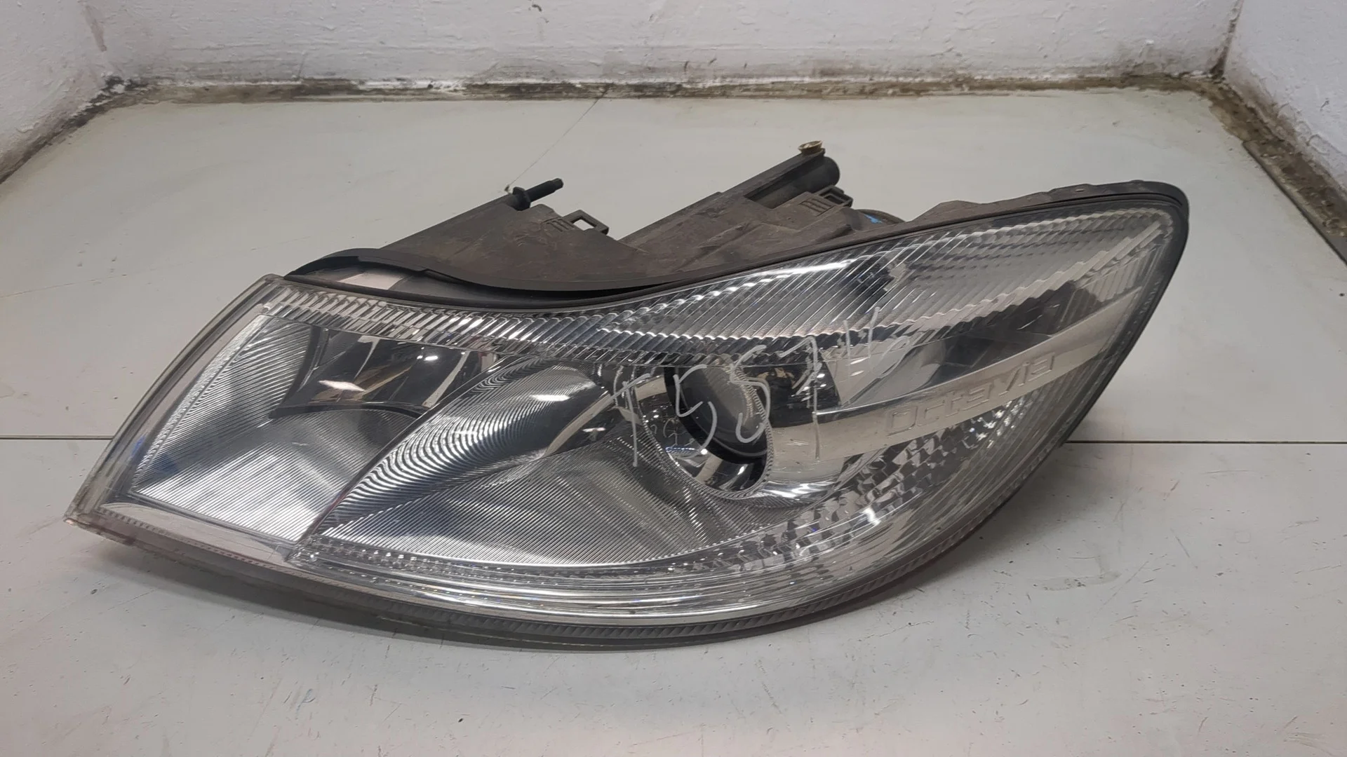 Фара (передняя) Skoda Octavia (A5) 2004-2013 КПП 5-ст.мех.(МКПП) CAYC Дизель 1.6 л TDI