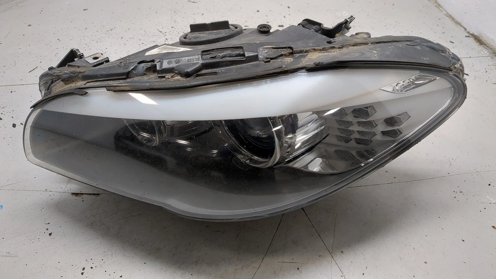 Фара (передняя) BMW 5 F10 2010-2017 КПП автомат (АКПП) N63B44A Бензин 4.4 л Инжектор