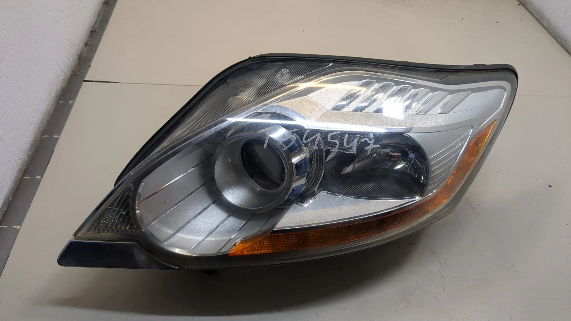 Фара (передняя) Ford Kuga 2008-2012 КПП 6-ст.мех.(МКПП) UFDA Дизель 2 л TDCI