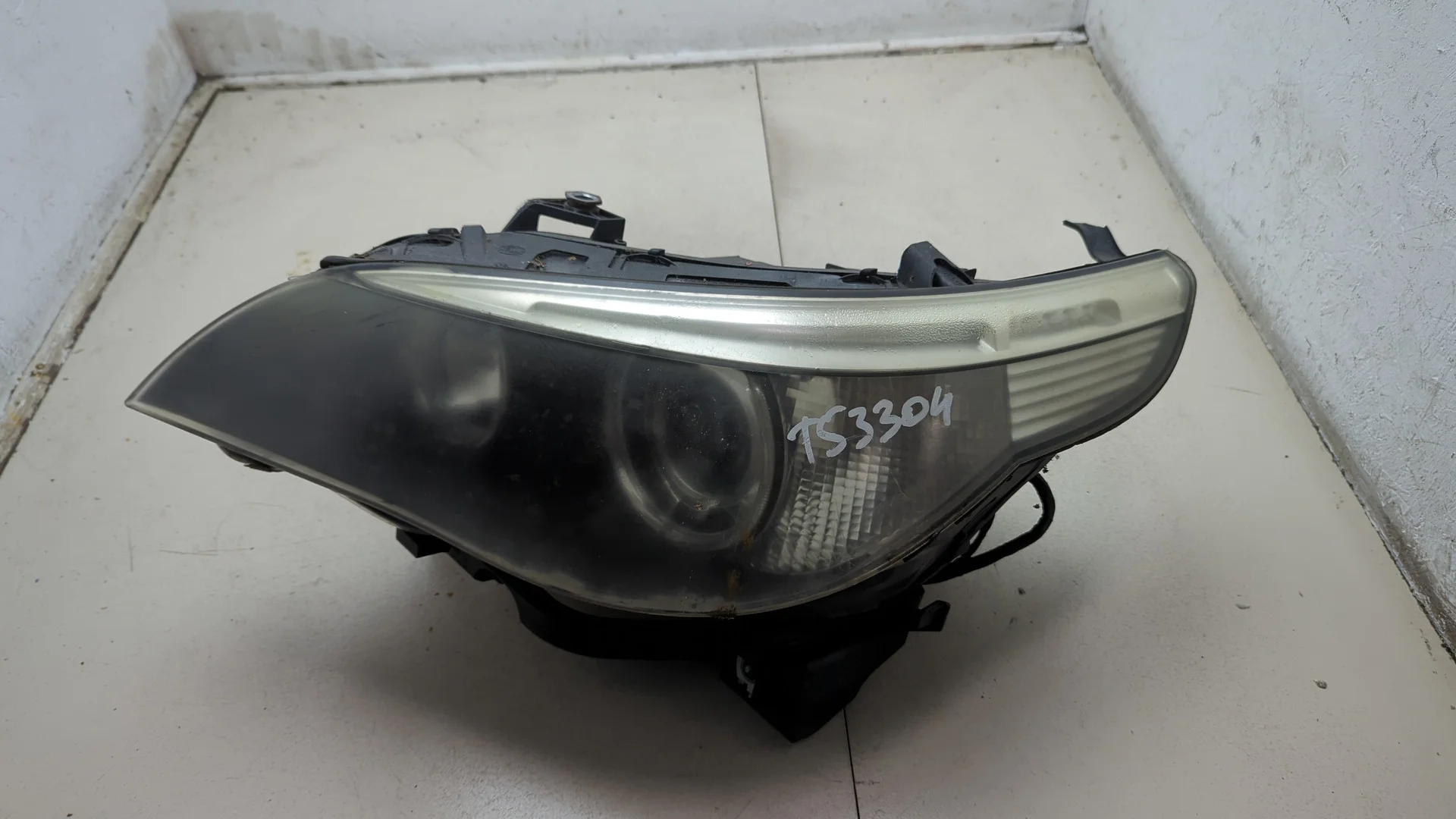 Фара (передняя) BMW 5 E60 2003-2010 КПП 6-ст.мех.(МКПП) 306D2 Дизель 3 л TDI