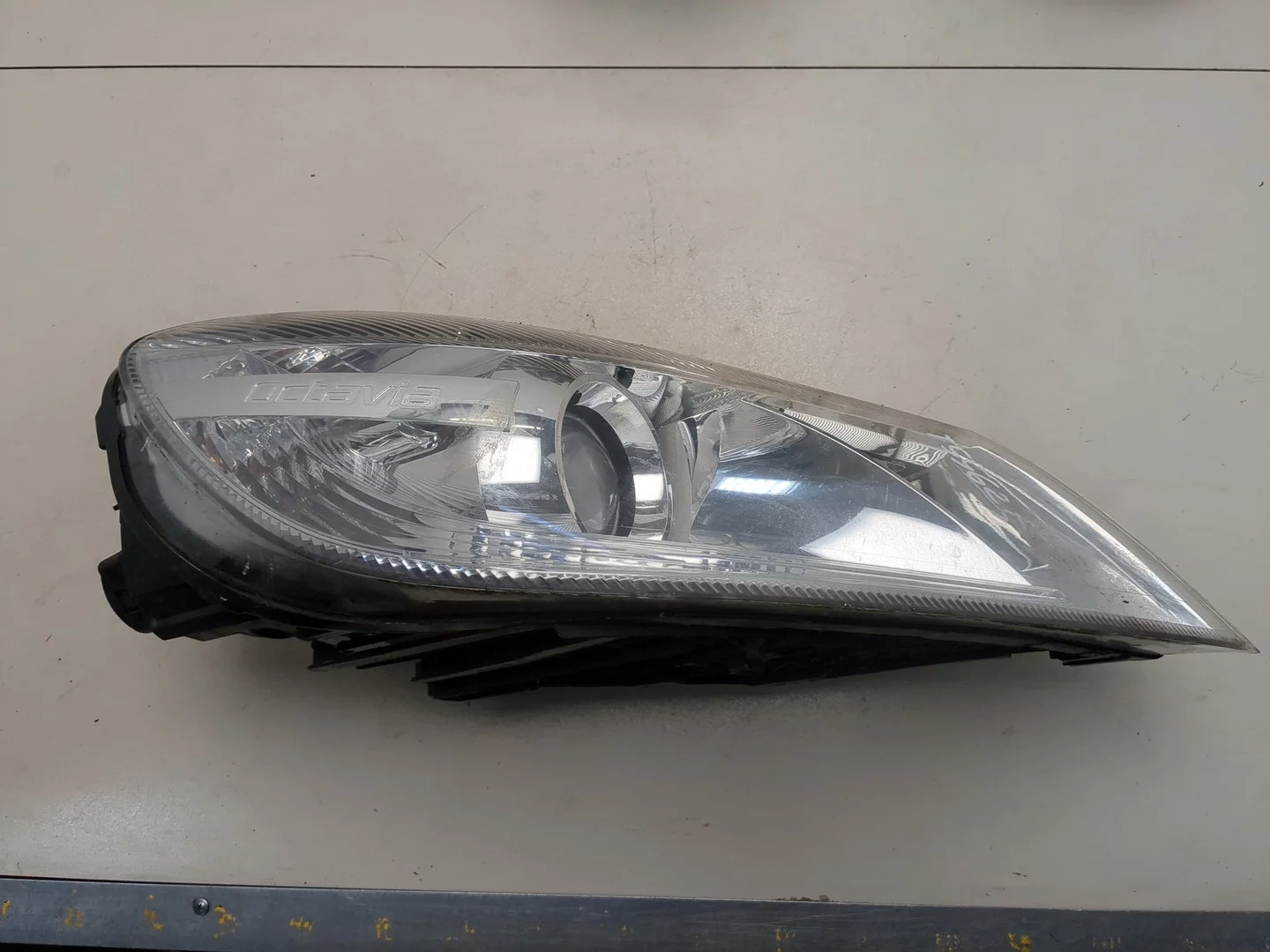 Фара (передняя) Skoda Octavia (A5) 2004-2013 КПП 5-ст.мех.(МКПП) CAYC Дизель 1.6 л TDI