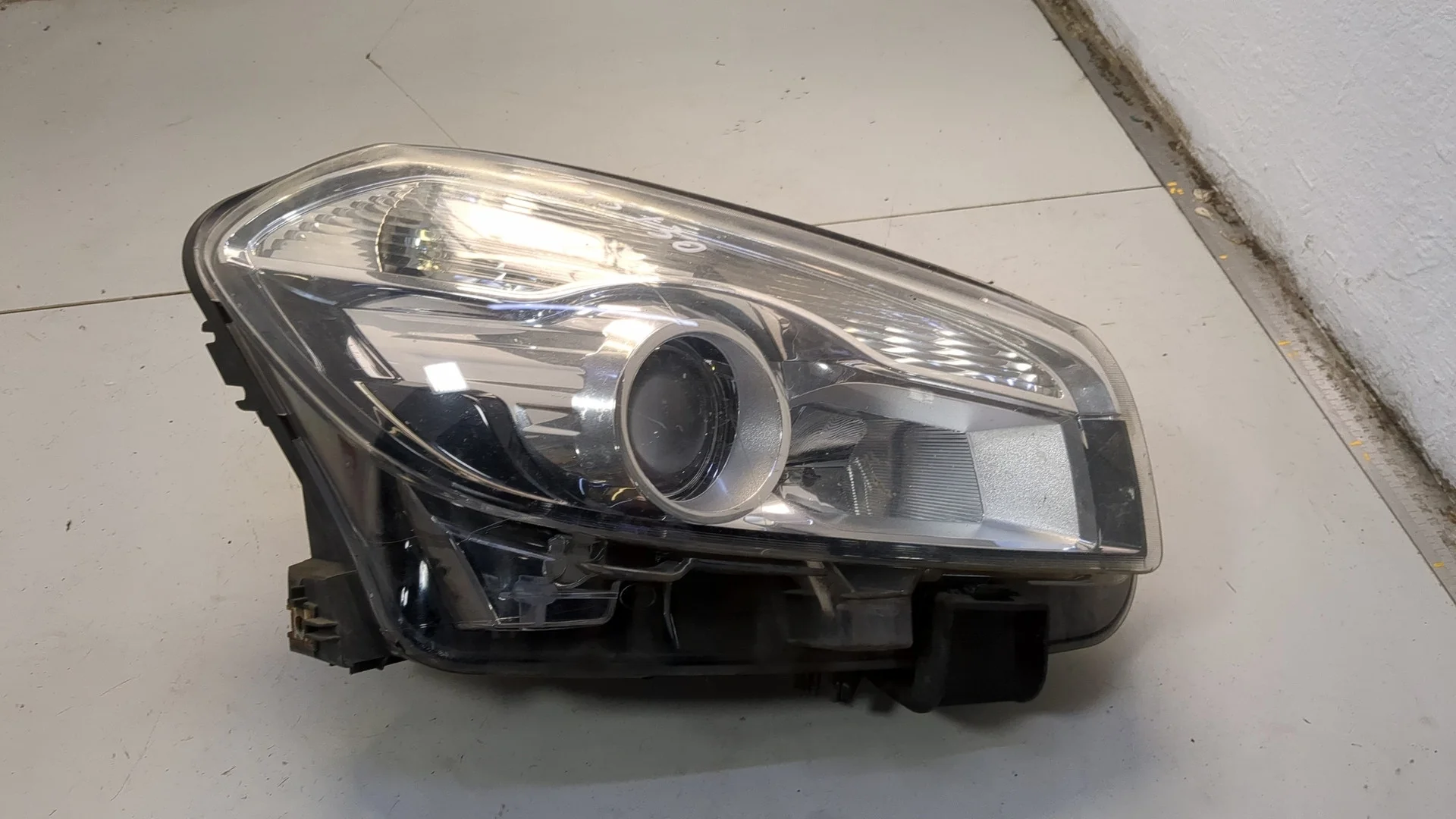 Фара (передняя) Nissan Qashqai 2006-2013 КПП 6-ст.мех.(МКПП) K9K Дизель 1.5 л