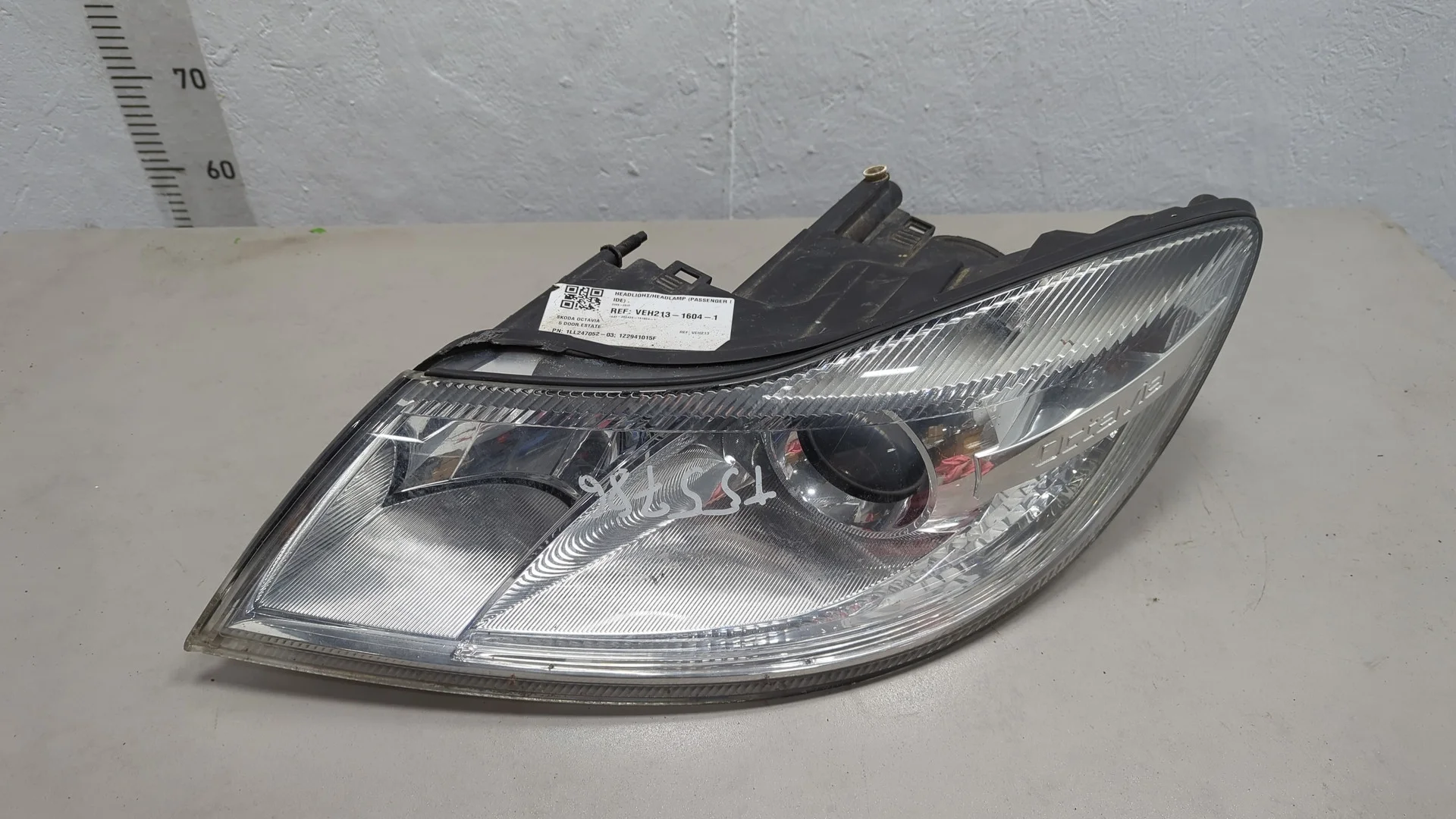 Фара (передняя) Skoda Octavia (A5) 2004-2013 КПП 5-ст.мех.(МКПП) CAYC Дизель 1.6 л TDI