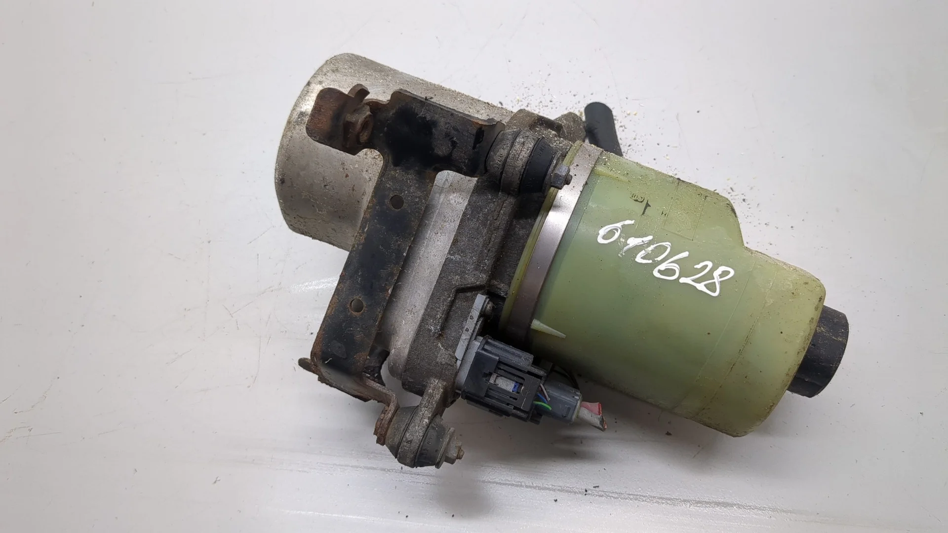 Насос электрический усилителя руля Ford Focus 2 2005-2008 КПП 5-ст.мех.(МКПП) KKDA, KKDB Дизель 1.8 л TDCI