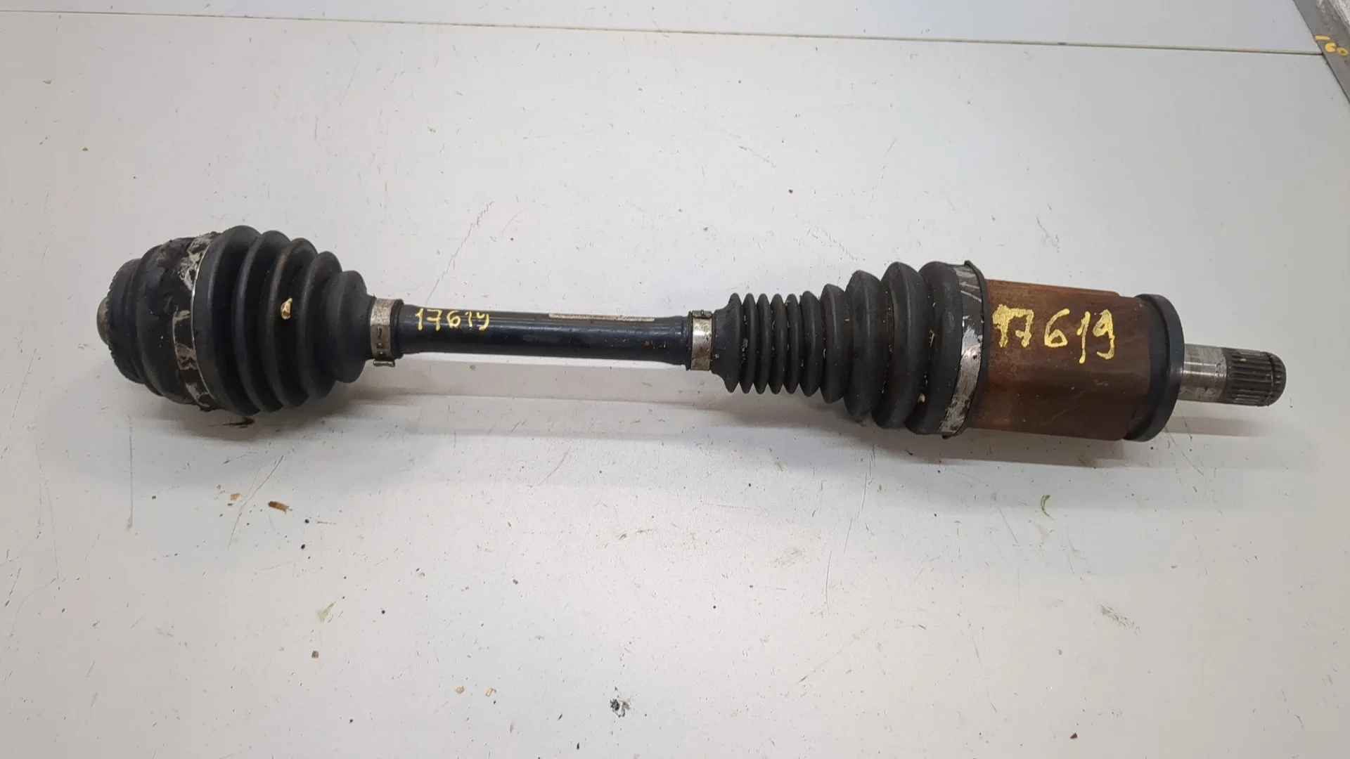 Полуось (приводной вал, шрус) BMW 5 F10 2010-2017 КПП автомат 4х4 (АКПП) N55B30A Бензин 3 л Турбо-инжектор