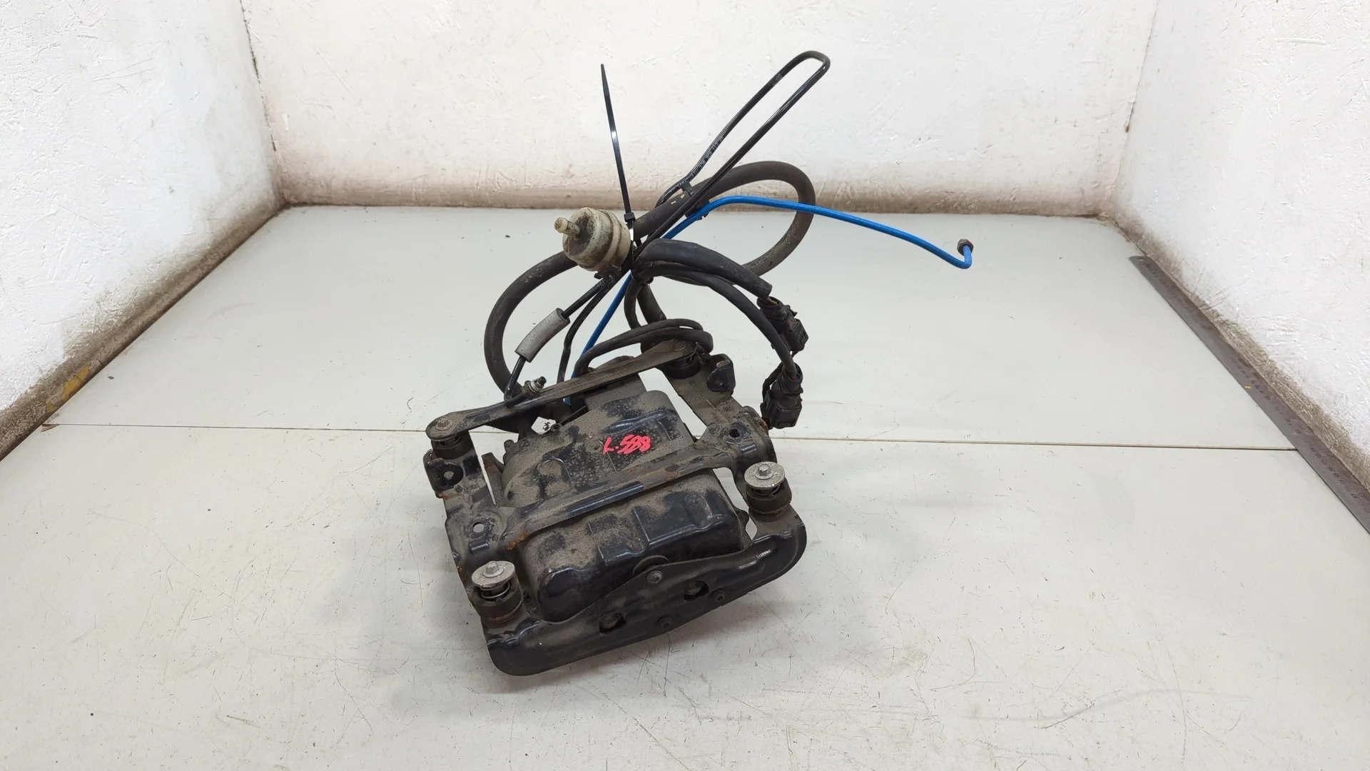 Компрессор воздушный (пневмоподвески) Porsche Panamera 2009-2016 КПП автомат 4х4 (АКПП) M46.40 Бензин 3.6 л Инжектор