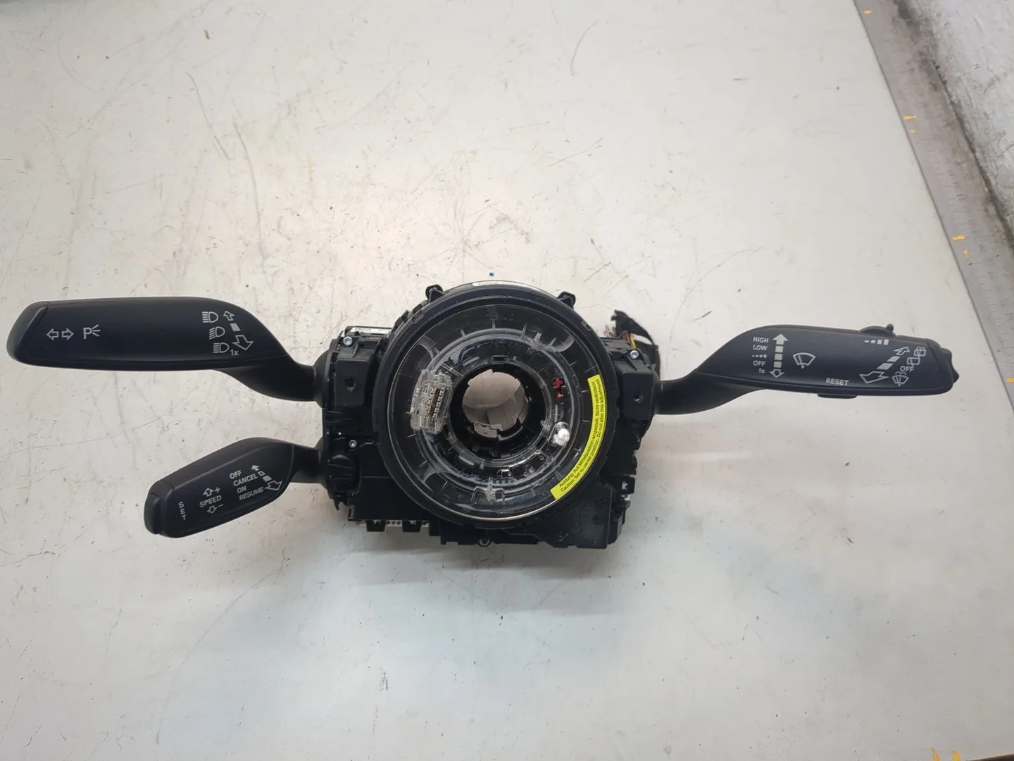 Переключатель поворотов и дворников (стрекоза) Audi Q5 2008-2017 КПП автомат 4х4 (АКПП) CTUD Бензин 3 л TFSI