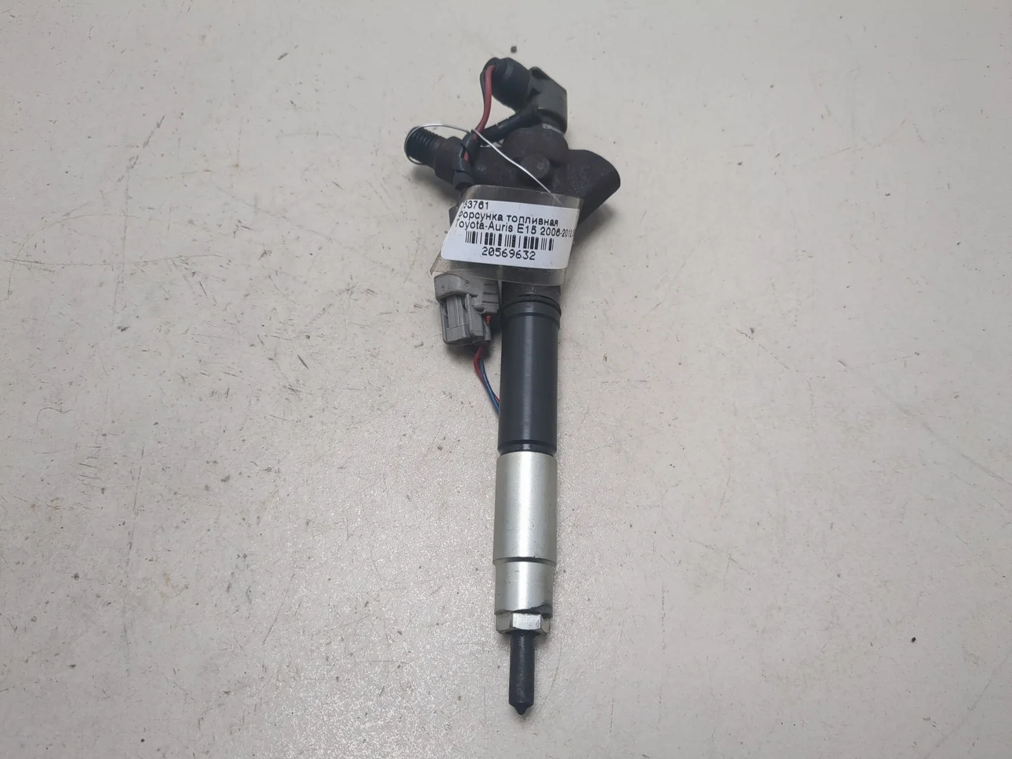 Форсунка топливная Toyota Auris E15 2006-2012 КПП 6-ст.мех.(МКПП) 2AD-FHV Дизель 2.2 л D-4D