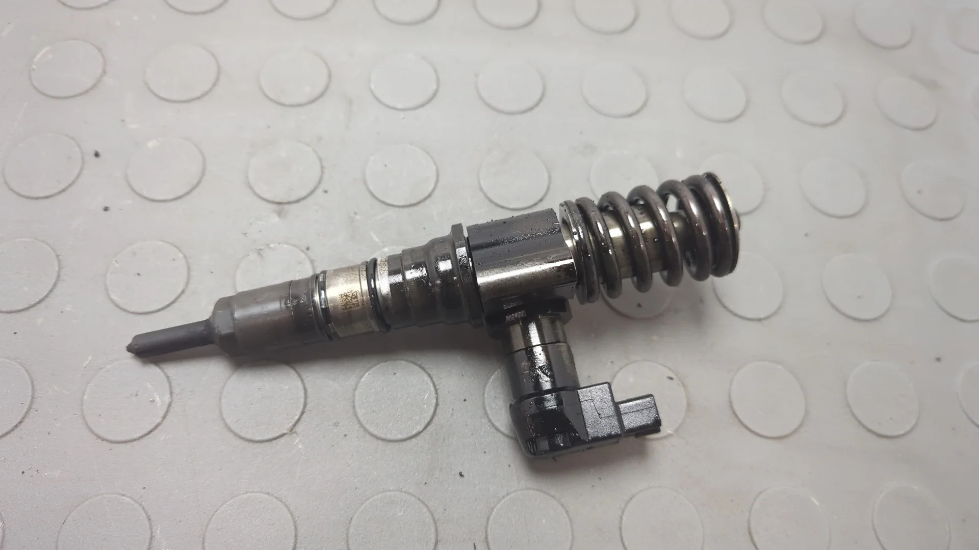 Форсунка топливная Volkswagen Passat 6 2005-2010 КПП 6-ст.мех.(МКПП) BKP Дизель 2 л TDI