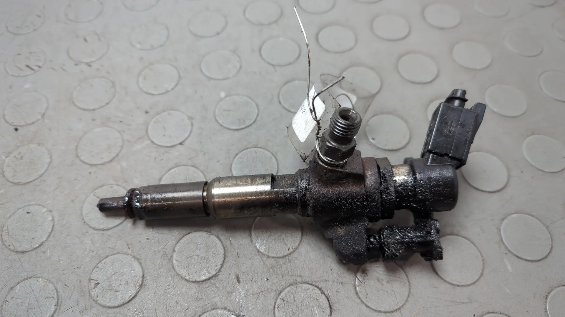 Форсунка топливная Citroen C4 2010-2020 КПП 6-ст.мех.(МКПП) 9HR Дизель 1.6 л HDI