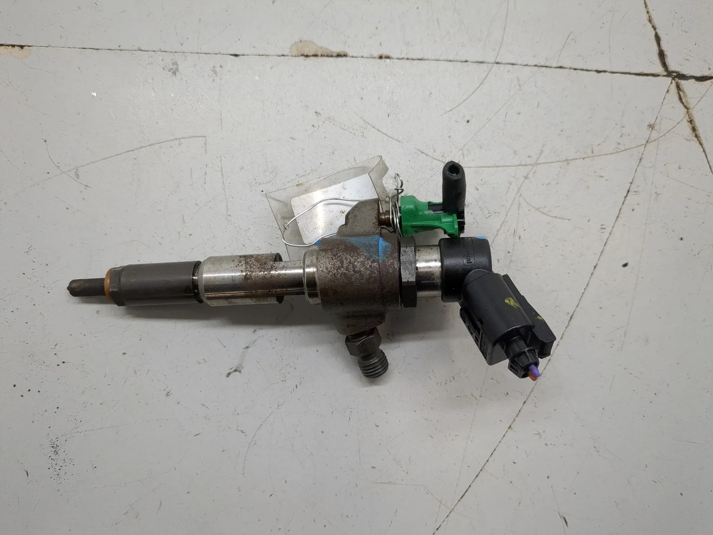 Форсунка топливная Peugeot 308 2007-2013 КПП 6-ст.мех.(МКПП) 9HD Дизель 1.6 л HDI