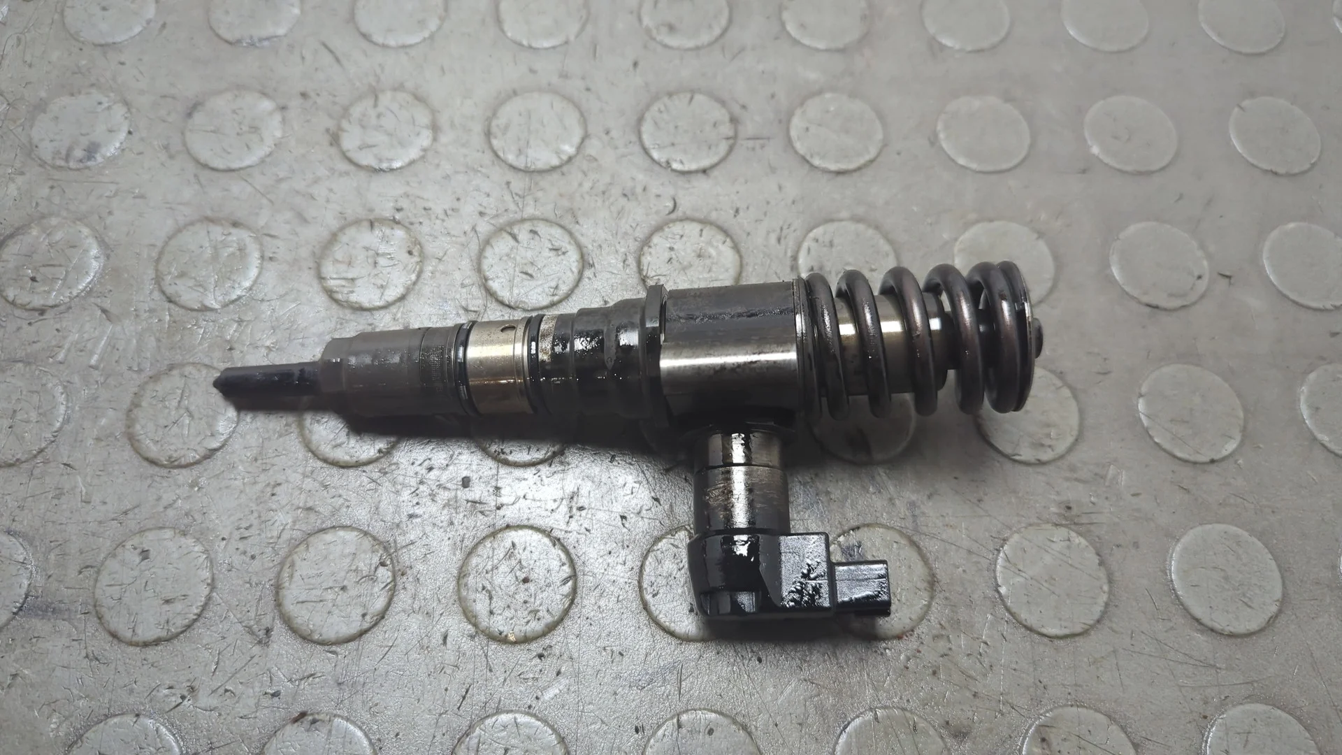 Форсунка топливная Volkswagen Passat 6 2005-2010 КПП 6-ст.мех.(МКПП) BKP Дизель 2 л TDI