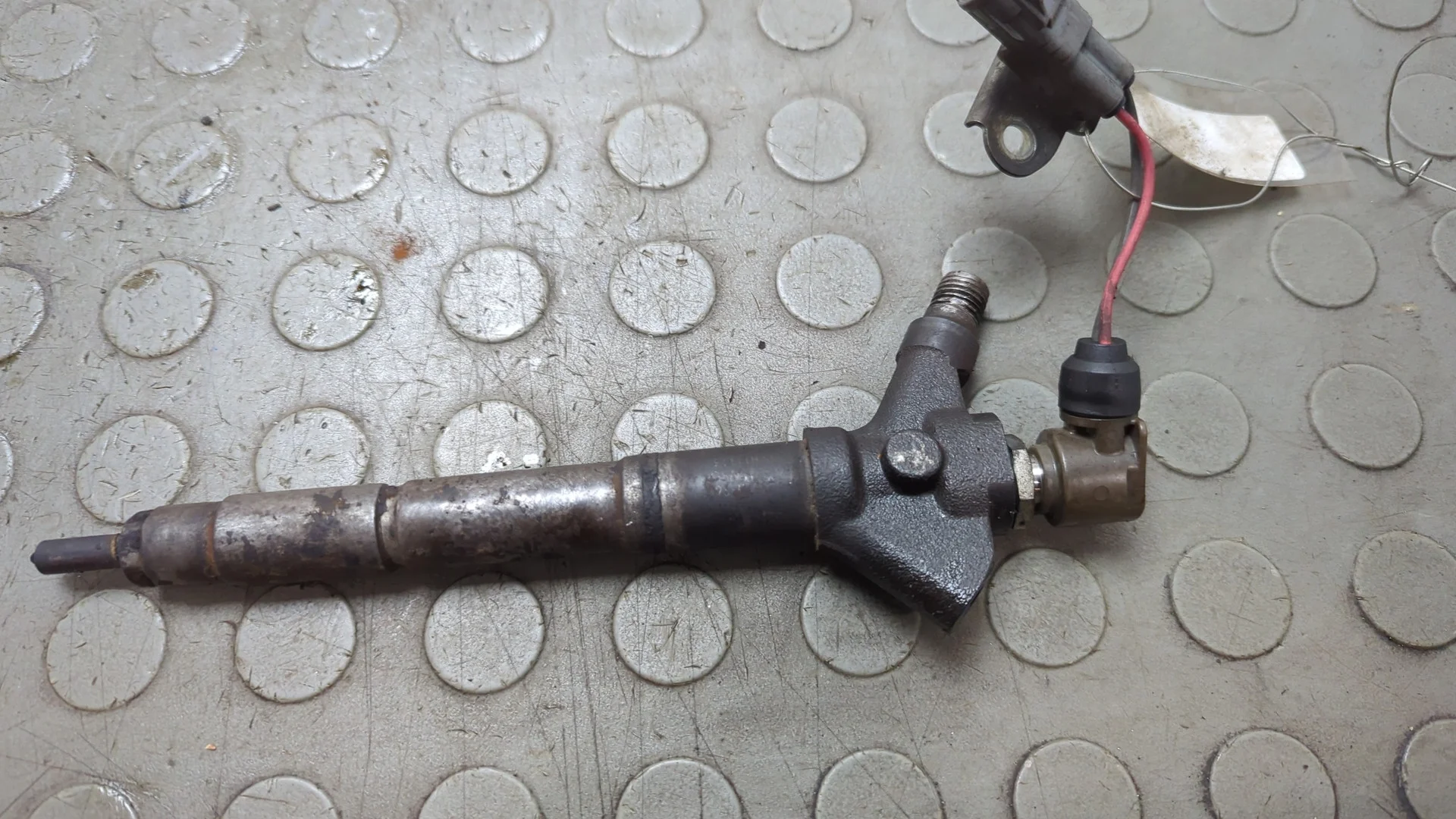 Форсунка топливная Toyota RAV 4 2006-2013 КПП 6-ст.мех 4х4 (МКПП) 2ADFHV Дизель 2.2 л D-4D