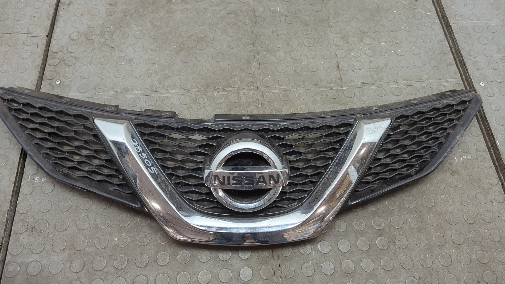 Решетка радиатора Nissan Qashqai 2013-2022 КПП 6-ст.мех.(МКПП) HRA2DDT Бензин 1.2 л Турбо-инжектор