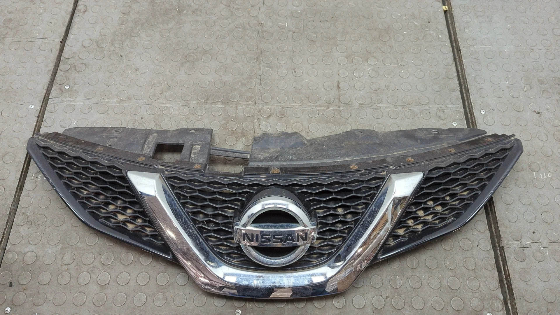 Решетка радиатора Nissan Qashqai 2013-2022 КПП 6-ст.мех.(МКПП) HRA2DDT Бензин 1.2 л Турбо-инжектор