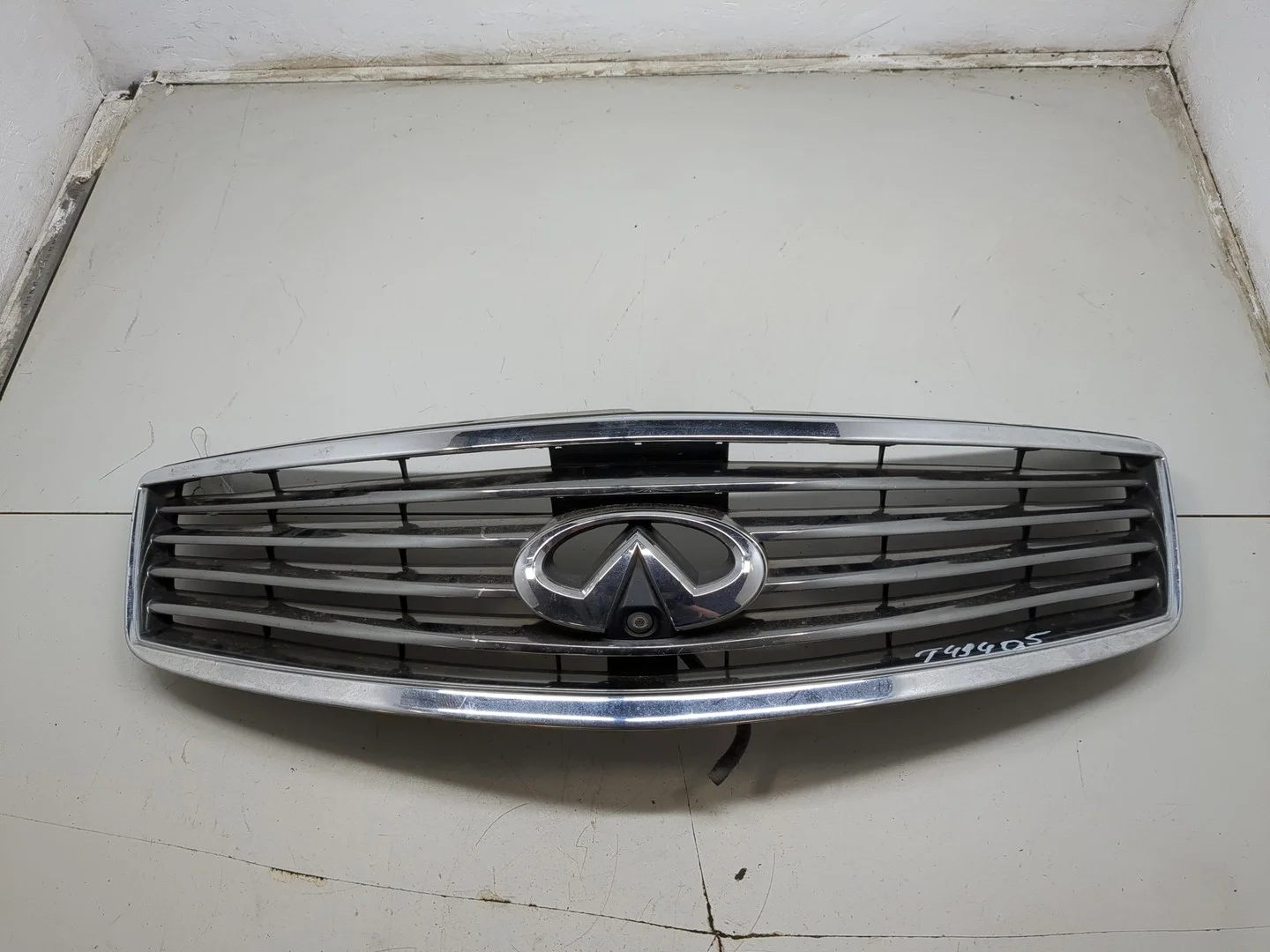 Решетка радиатора Infiniti EX35 КПП автомат 4х4 (АКПП) V9X Дизель 3 л Турбо