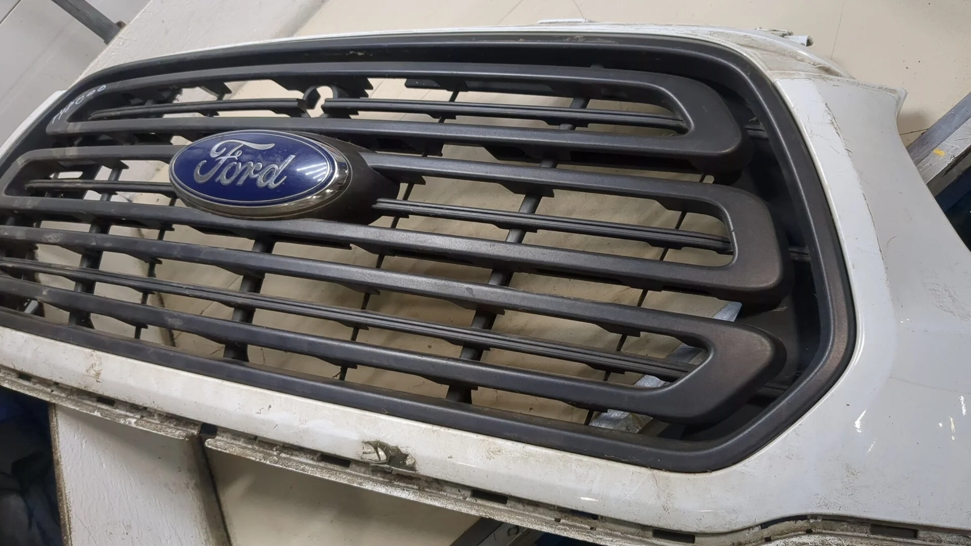 Решетка радиатора Ford Transit 2014-2025 КПП 6-ст.мех.(МКПП) CYR5 Дизель 2.2 л TDCI