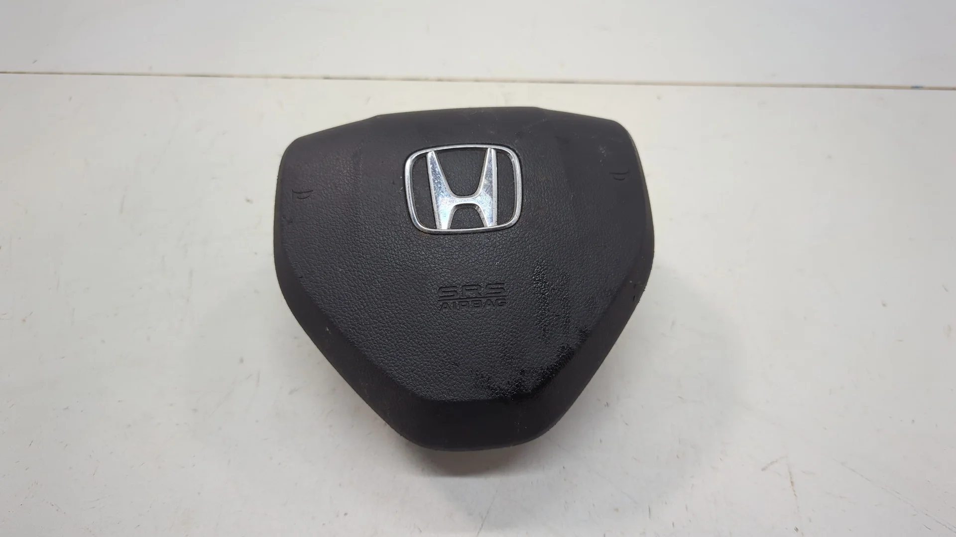 Подушка безопасности водителя Honda Civic 2011-2017 КПП 6-ст.мех.(МКПП) L13Z4 Бензин 1.3 л