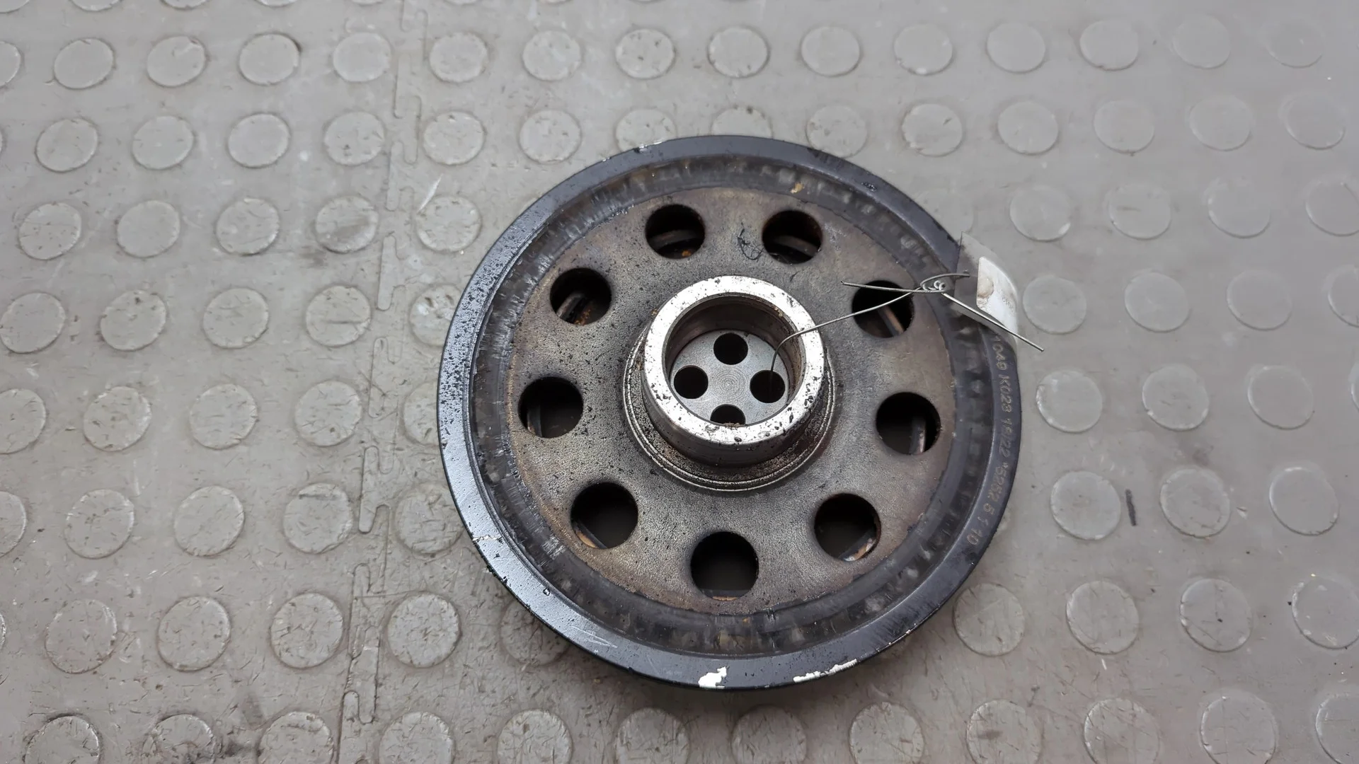 Шкив коленвала BMW 5 F10 2010-2017 КПП автомат (АКПП) N47D20C Дизель 2 л Турбо