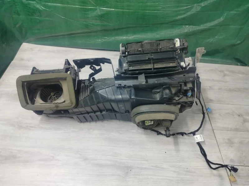 Отопитель в сборе (печка) Volkswagen Passat 2013 B7