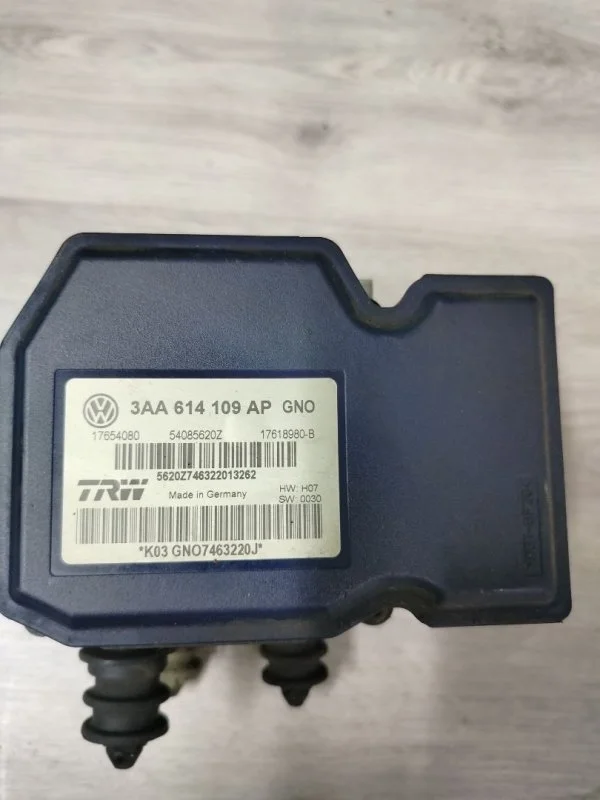 Блок abs Volkswagen Passat 2013 B7