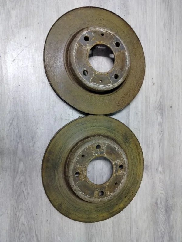 Диск тормозной передний Mitsubishi Lancer 9 2004 CS3A