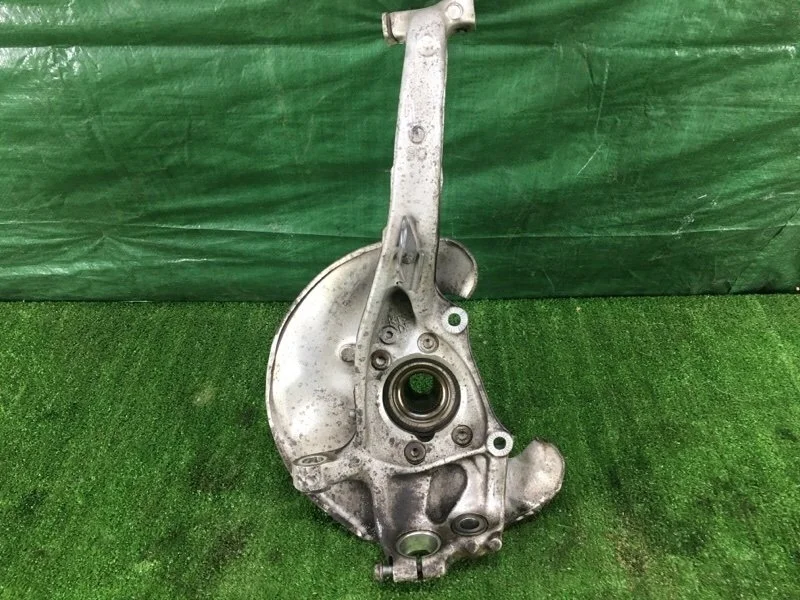 Кулак поворотный правый Audi A6 2014 C7