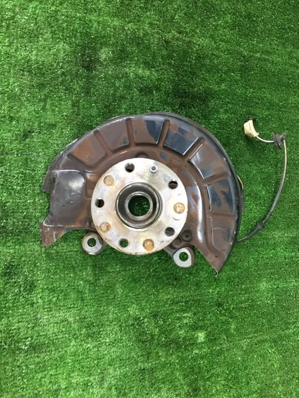 Кулак поворотный правый Volkswagen Jetta 2014 162, 1B