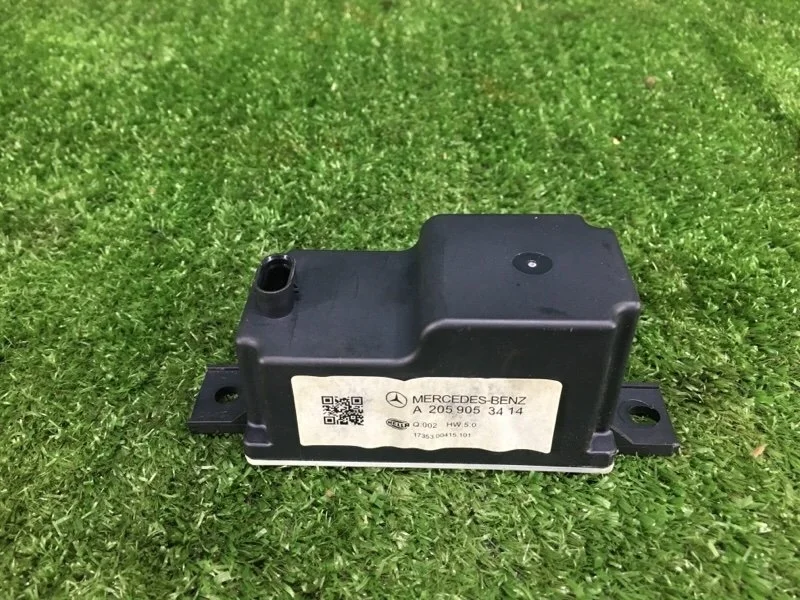 Преобразователь напряжения Mercedes-Benz -Class 2015 W205