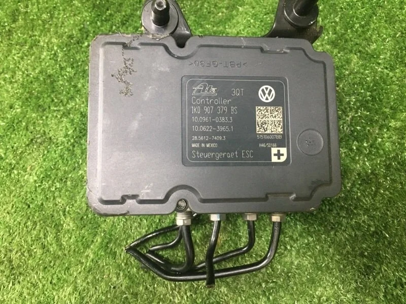 Блок abs Volkswagen Jetta 2014 162, 1B