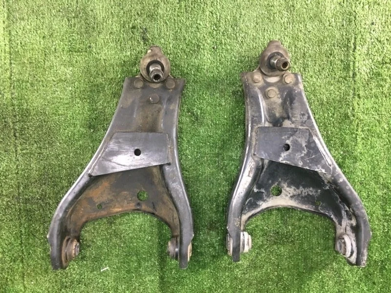 Рычаг передний Renault Duster 2012 HSM