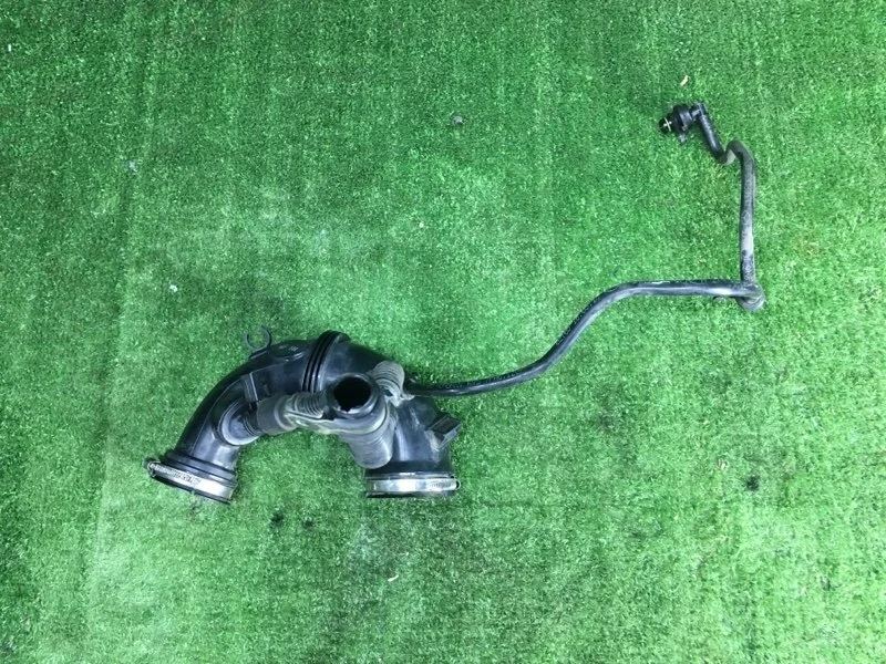 Патрубок воздушного фильтра Mercedes-Benz -Class 2015 W205