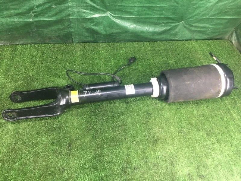 Стойки амортизатора Mercedes-Benz Gl 2009 X164