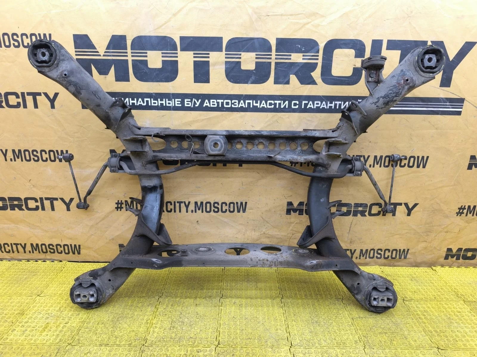 Подрамник Mercedes-Benz -Class W140