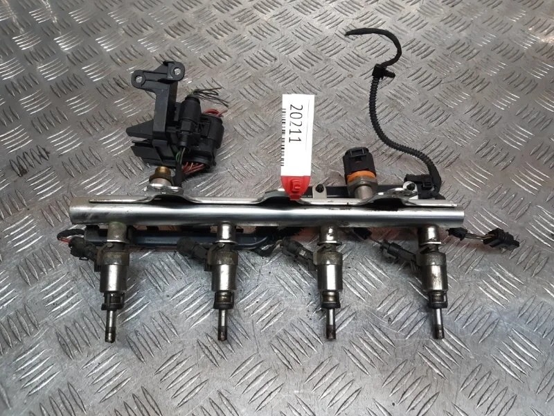 Топливная рампа Skoda Octavia