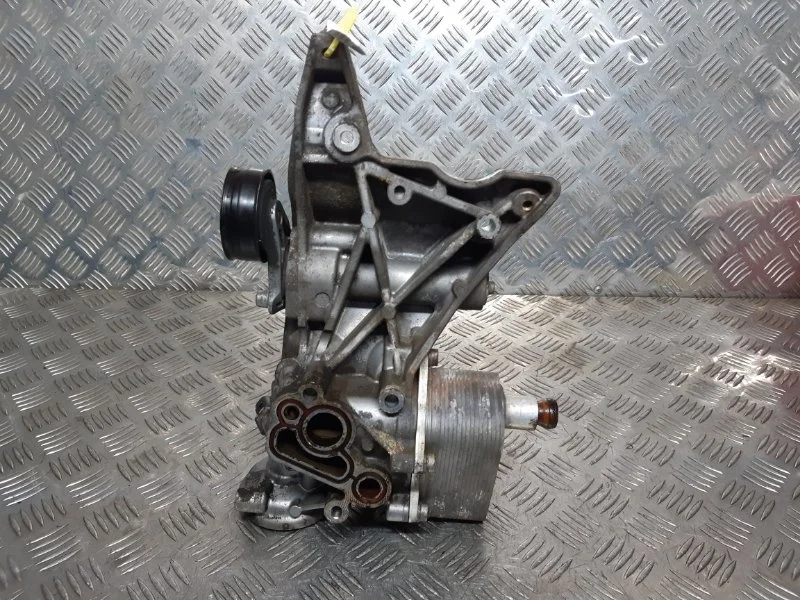 Кронштейн генератора Skoda Octavia