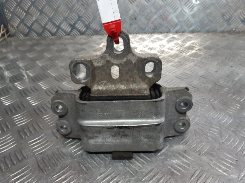 Опора двигателя Skoda Superb 2