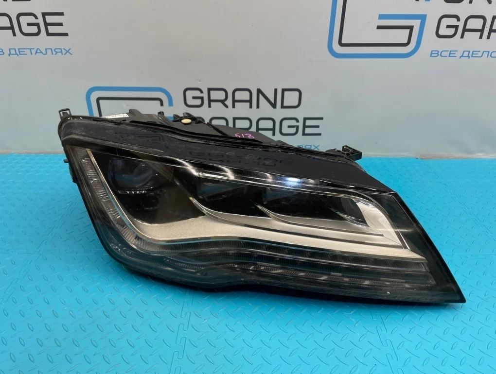 Фара Audi A7 2011 4G8941030AB 4GA CGWB 3.0, правая
