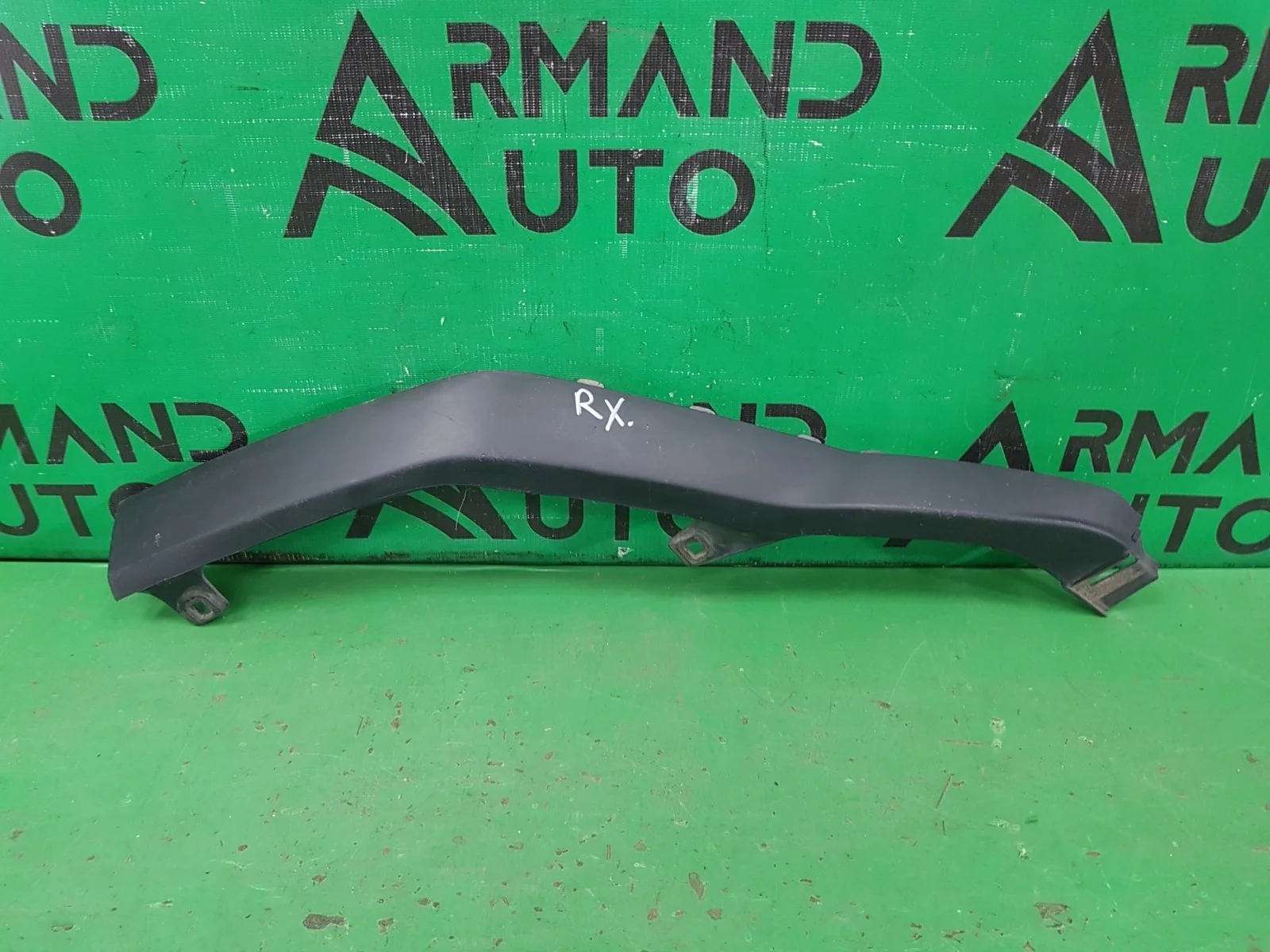 Накладка бампера LEXUS RX 2015-2019 4