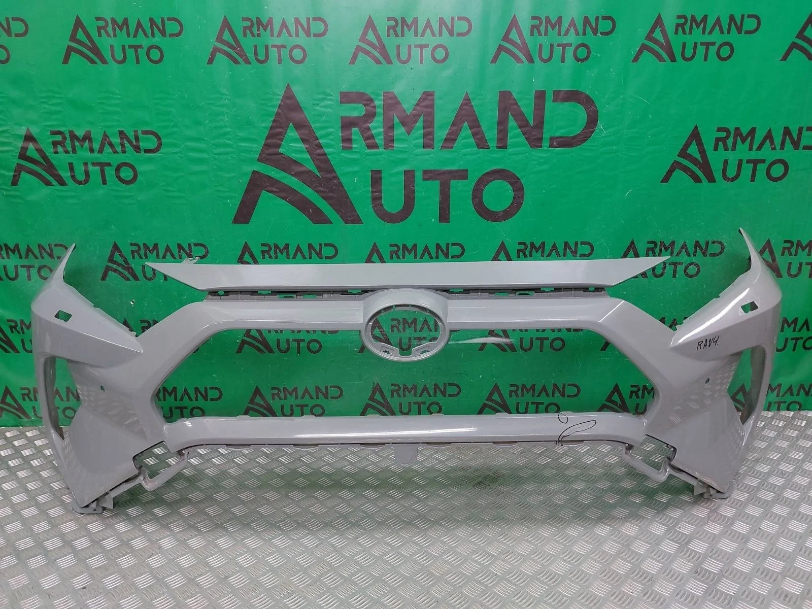 Бампер Toyota RAV4 2018-нв 5 XA50