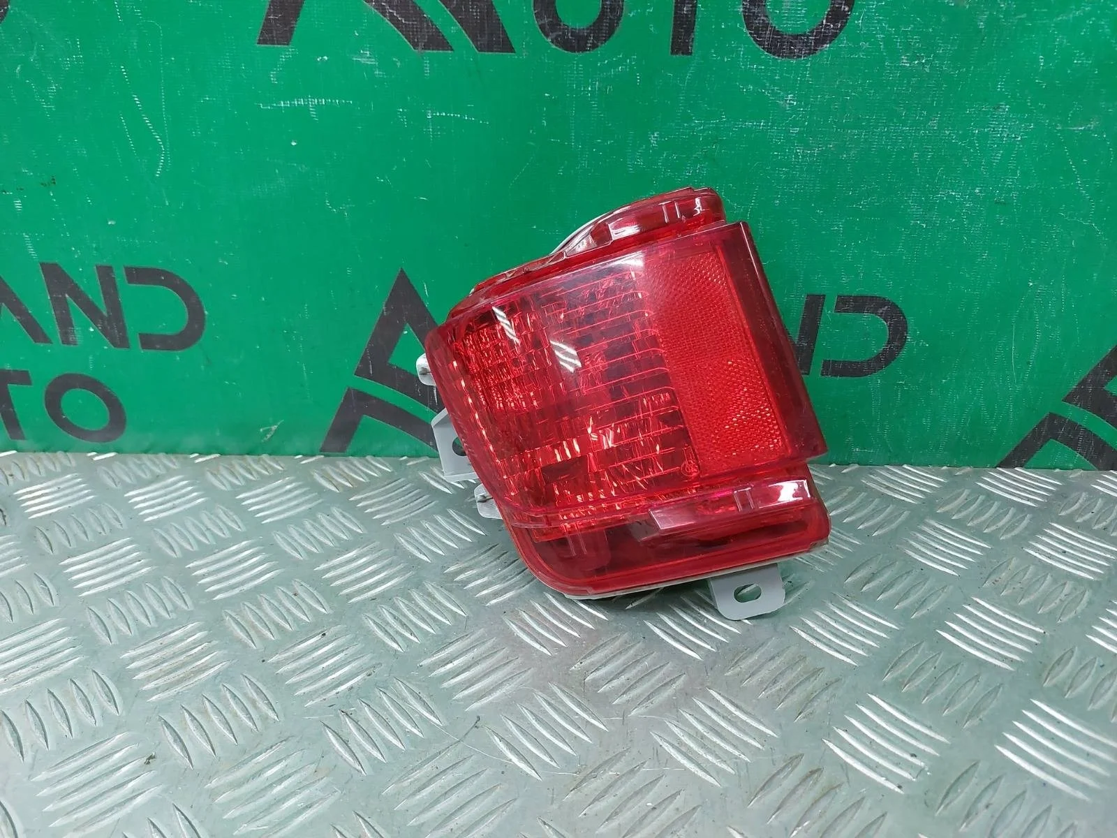 Фонарь противотуманный Toyota Land Cruiser 2015-2021 200