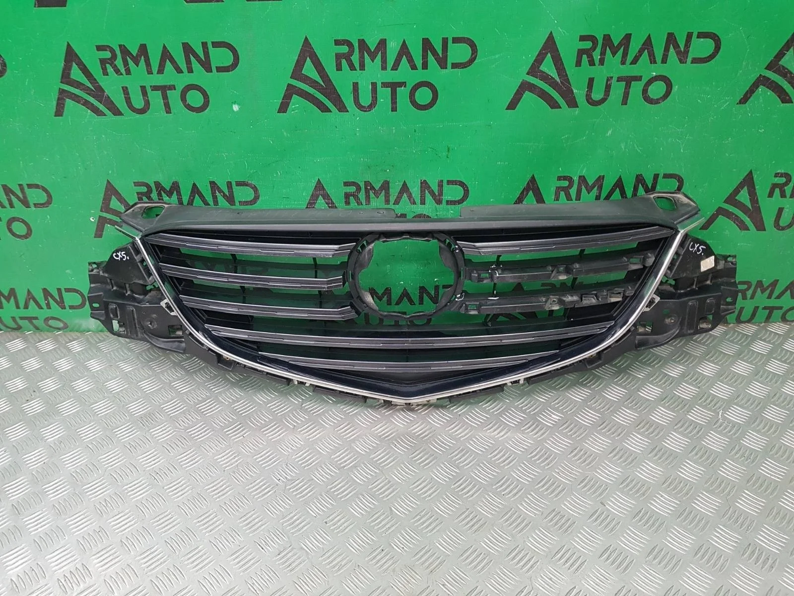 Решетка радиатора Mazda CX-5 2015-2017