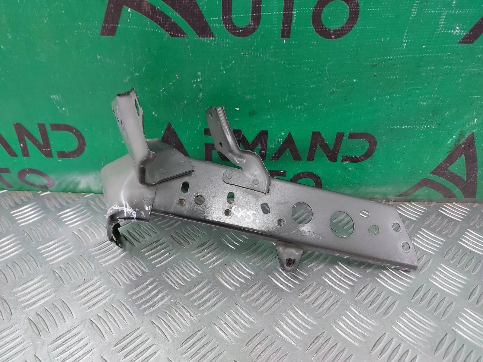 Кронштейн крыла Mazda CX-5 2017-нв