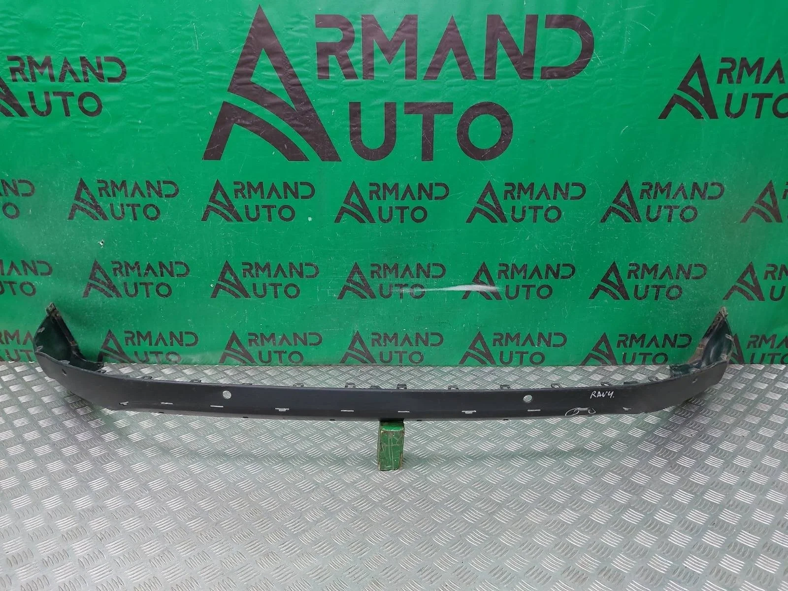 Юбка бампера Toyota RAV4 2015-2019 CA40