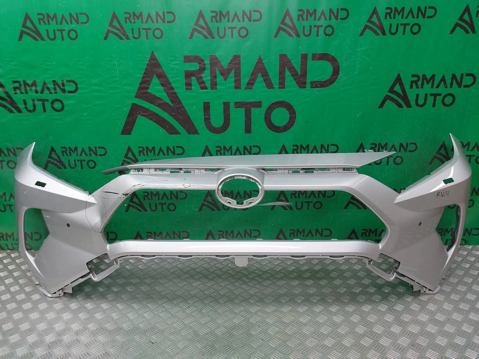 Бампер Toyota RAV4 2018-нв 5 XA50