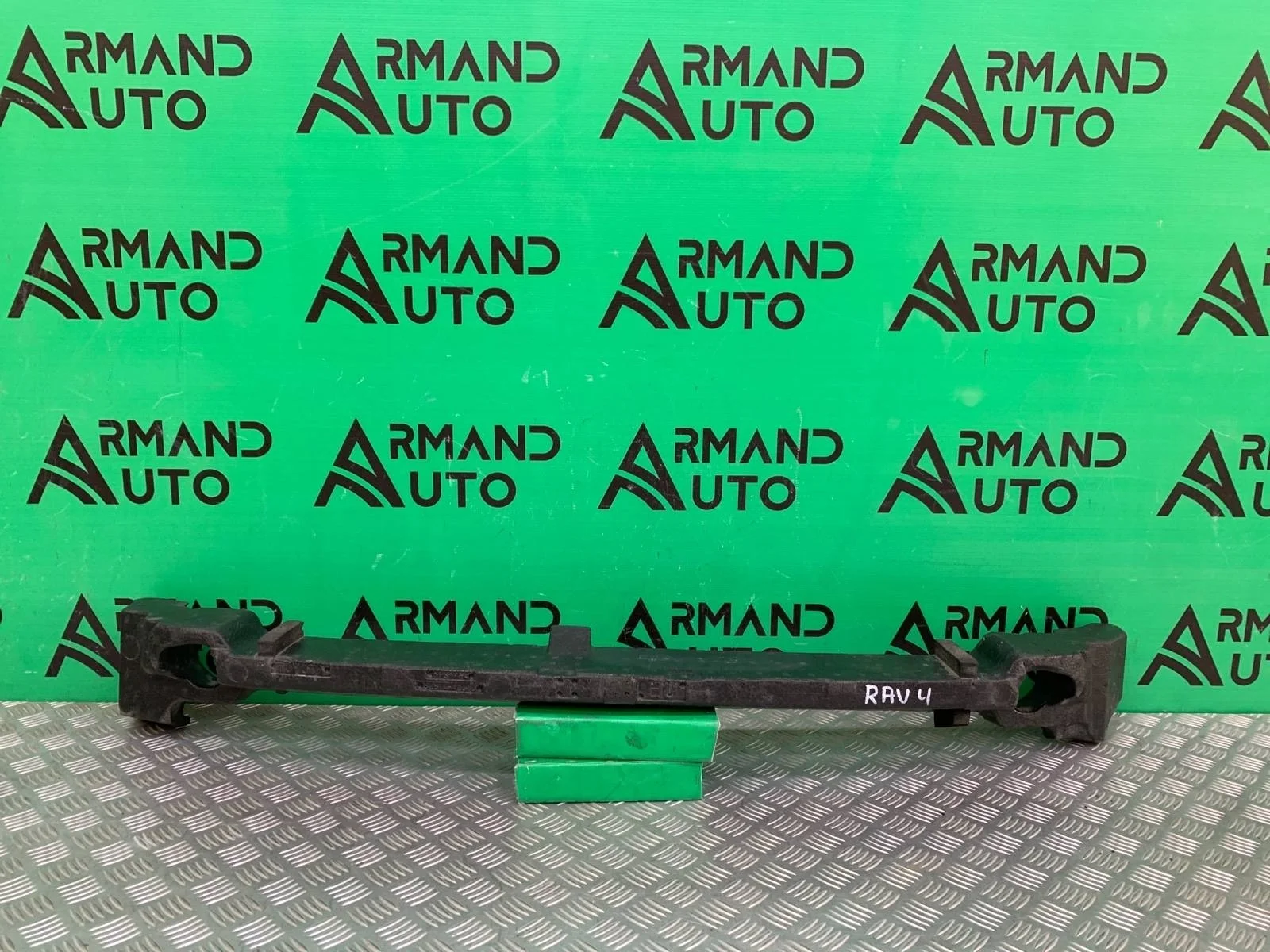 Абсорбер бампера Toyota RAV4 2015-2019 CA40