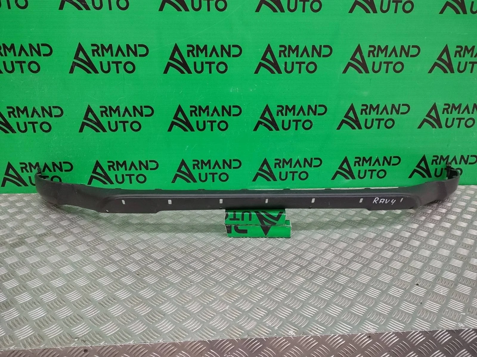 Юбка бампера Toyota RAV4 2015-2019 CA40