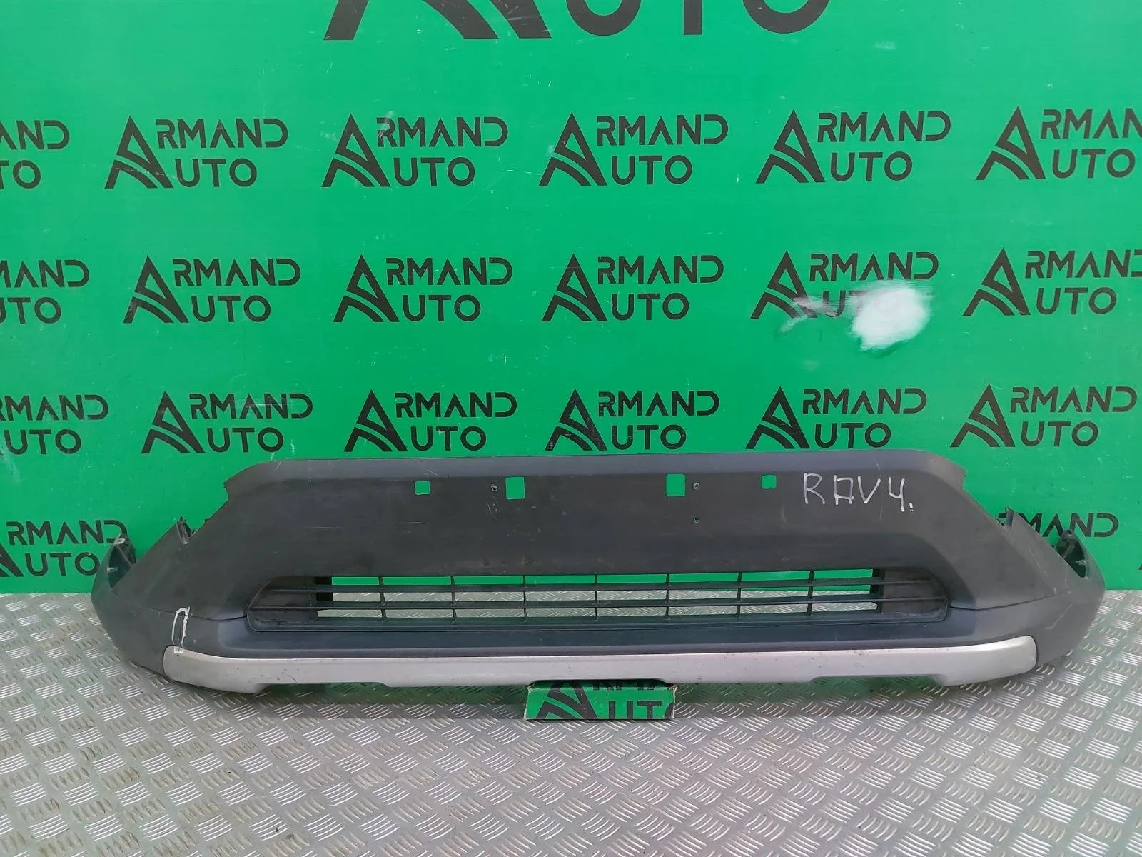 Решетка бампера Toyota RAV4 2018-нв 5 XA50