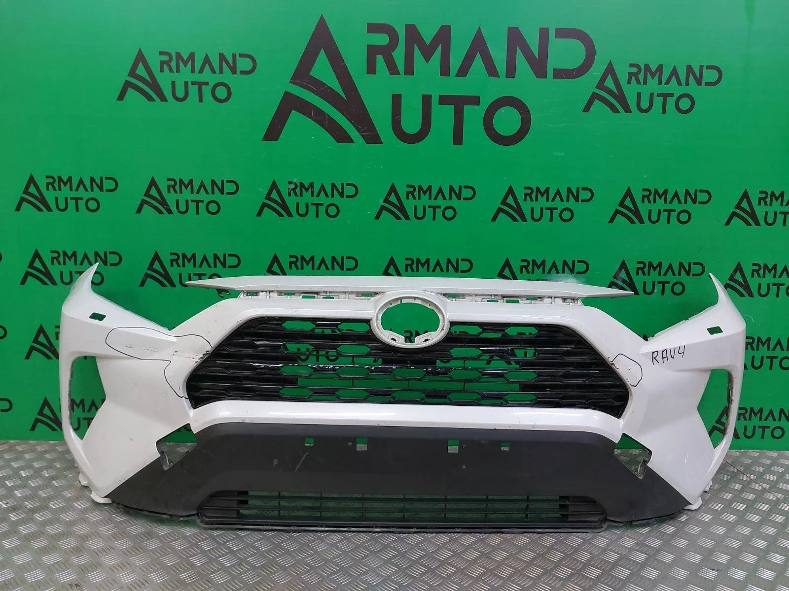 Бампер Toyota RAV4 2018-нв 5 XA50